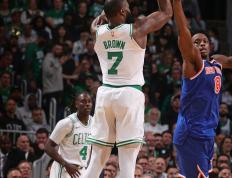 PG电子线上登入-尼克斯擒下马刺，继续前进季后赛之路