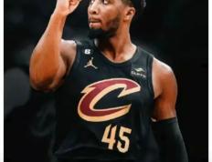 PG电子官网入口-米切尔连得10分，爵士逆转击败太阳终结三连败