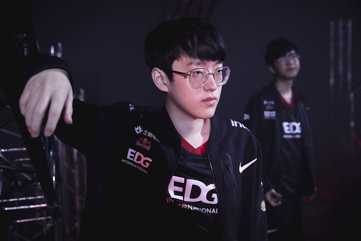 PG电子官网-EDG险胜C9，Faker极限生还后反打顶尖较量八强赛，留下经典瞬间